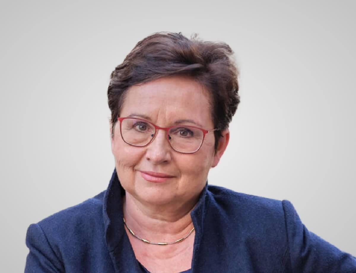 Prof. Debora Karetová, MD, PhD (CZ)